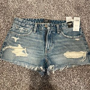 New with tags Abercrombie low rise shorts: denim style